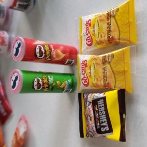 Mini brands series 4